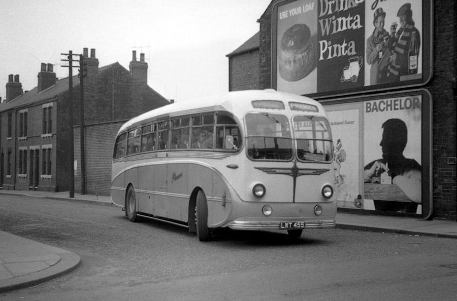  Guy Arab UF 6HLW Burlingham Seagull (C41C) 1952 года  (фото 1 из 1)